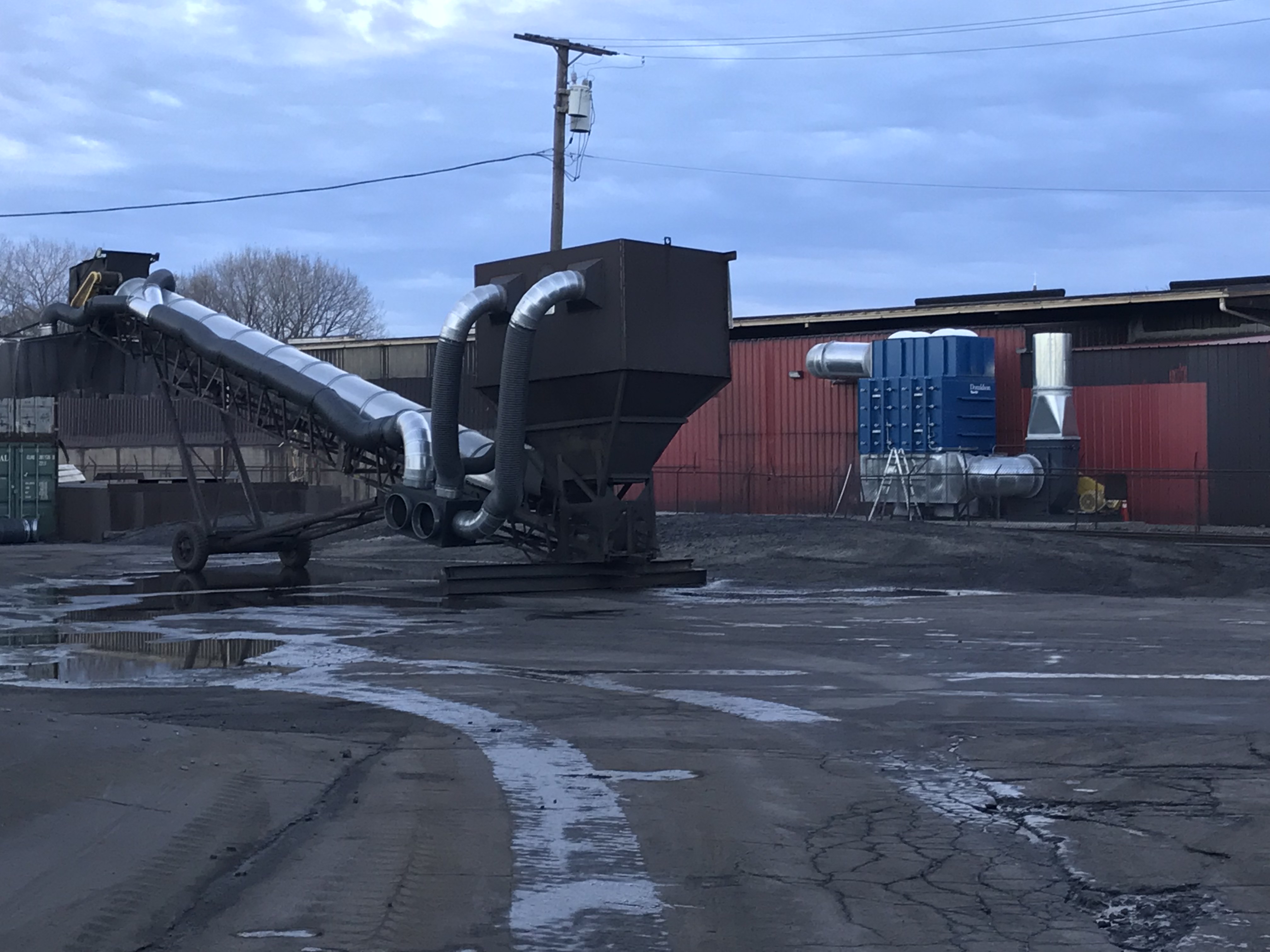 Conveyor to Load Out Railcars
